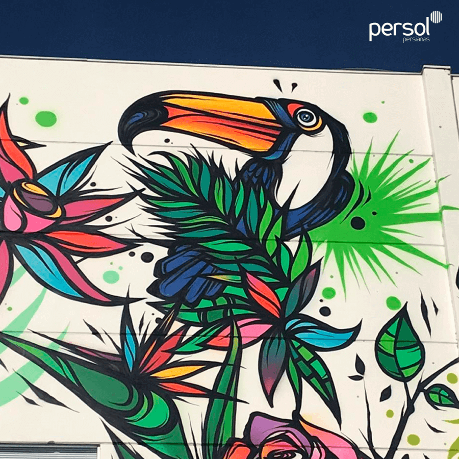 Nova sede da Persol em SC ganha cores com a arte de Fábio Panone